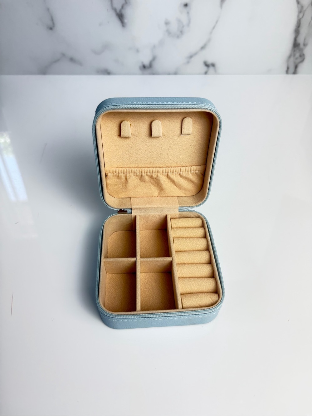 Bebelee Travel Jewelry Box Organizer Case Light Blue Zip Storage